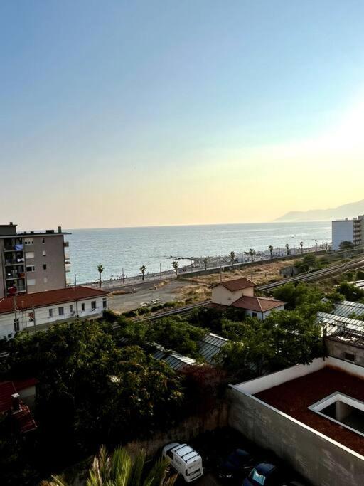 Appartamento Casa Solymar Vallecrosia Esterno foto
