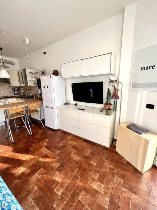 Appartamento Casa Solymar Vallecrosia Esterno foto